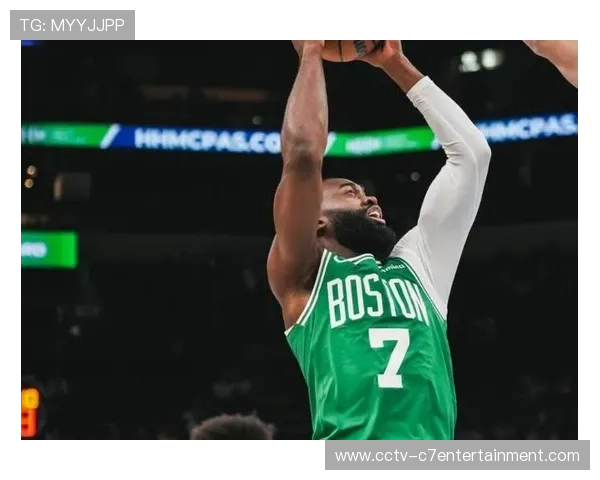 凯尔特人121-110客场击败勇士，布朗单核带队取关键胜利